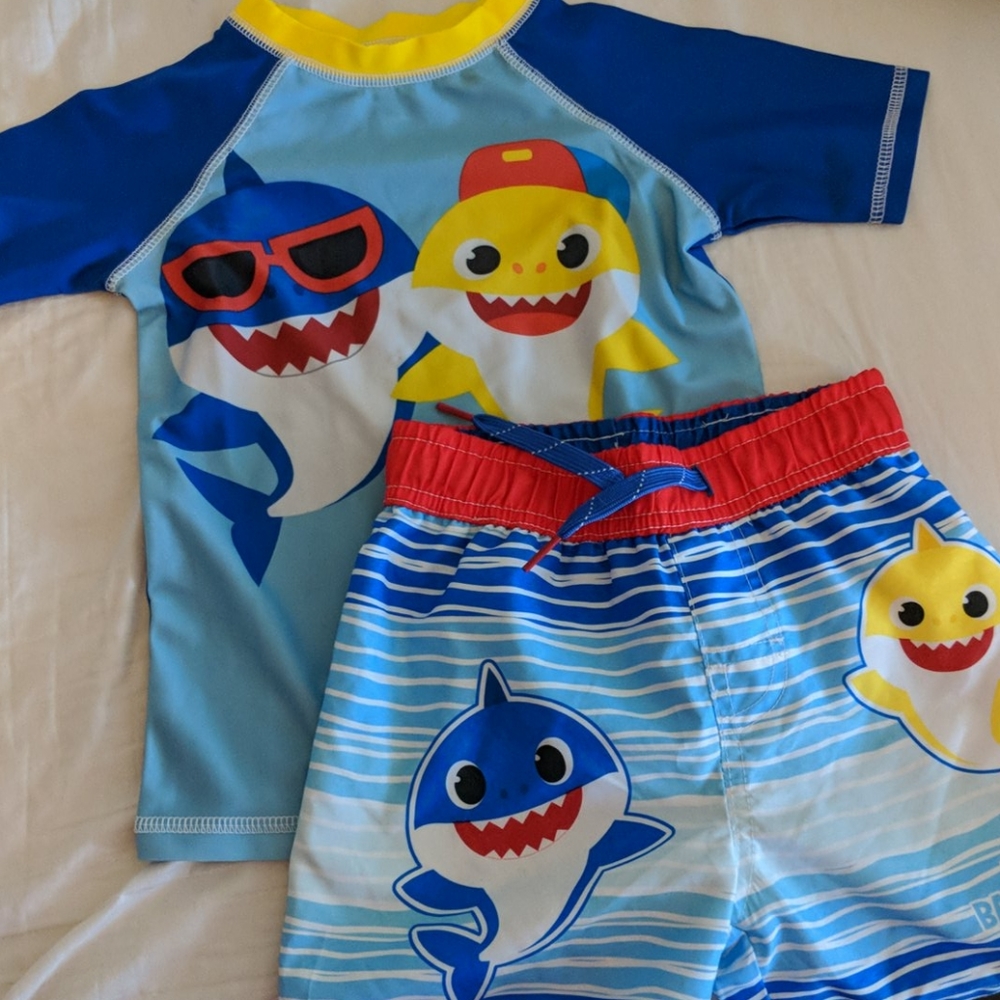 Baby shark swim!